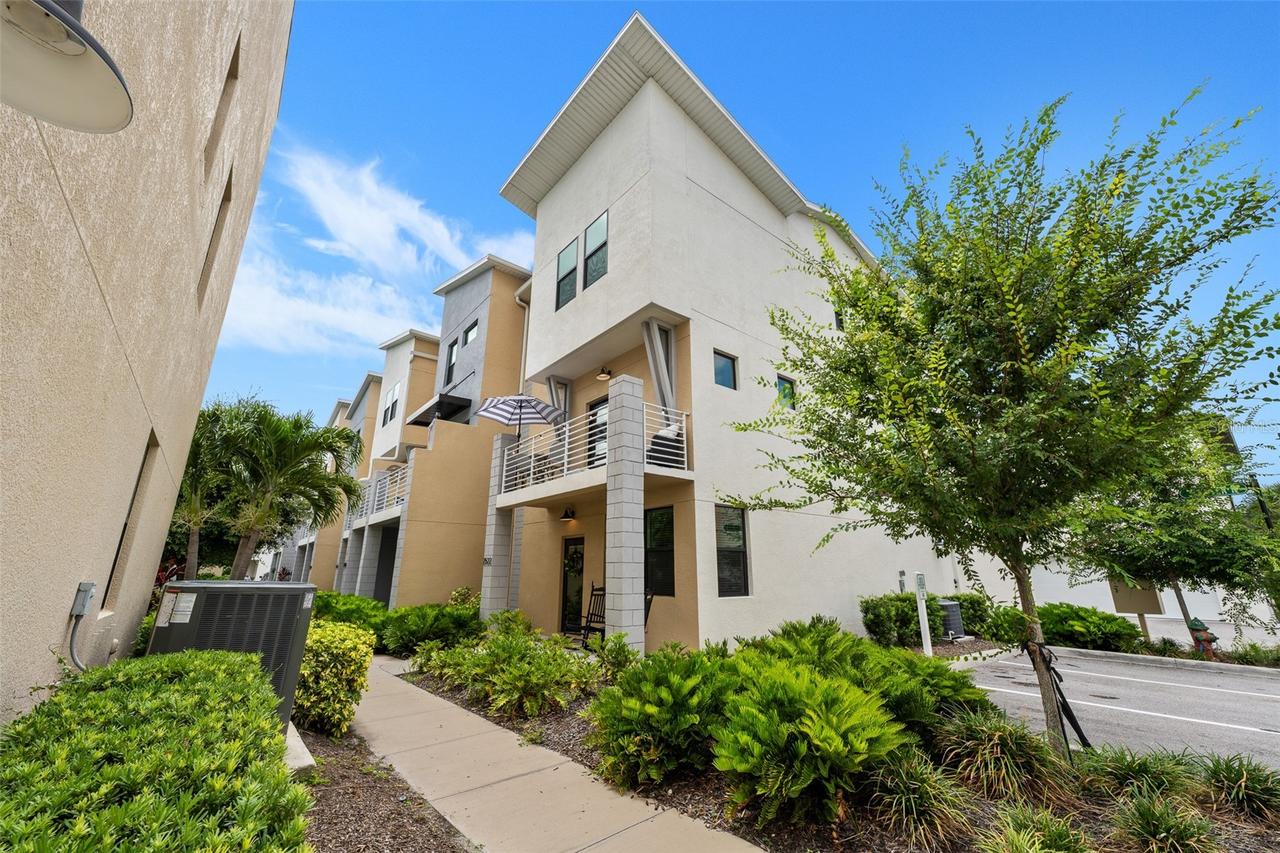 2522 12th Ter., St Petersburg, FL 33713