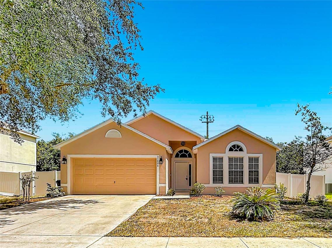 31806 Parkdale Dr., Leesburg, FL 34748