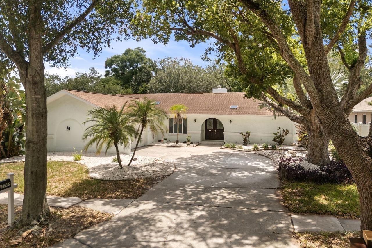 2786 Valencia Ln., Palm Harbor, FL 34684