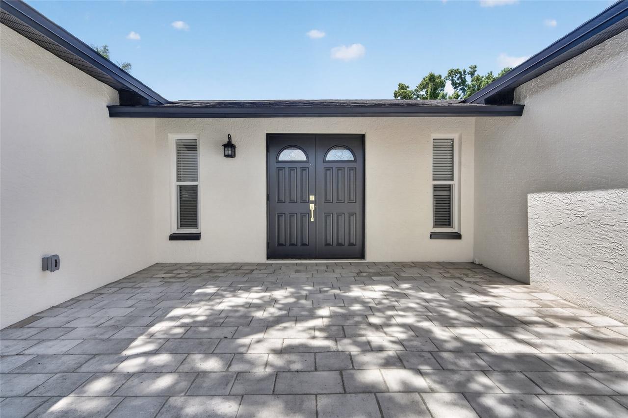 12114 Rhonda Ter., Seminole, FL 33772