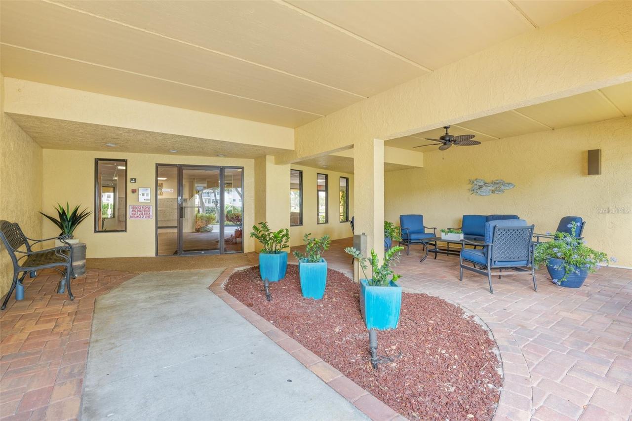 5817 Park St. #302, St Petersburg, FL 33709