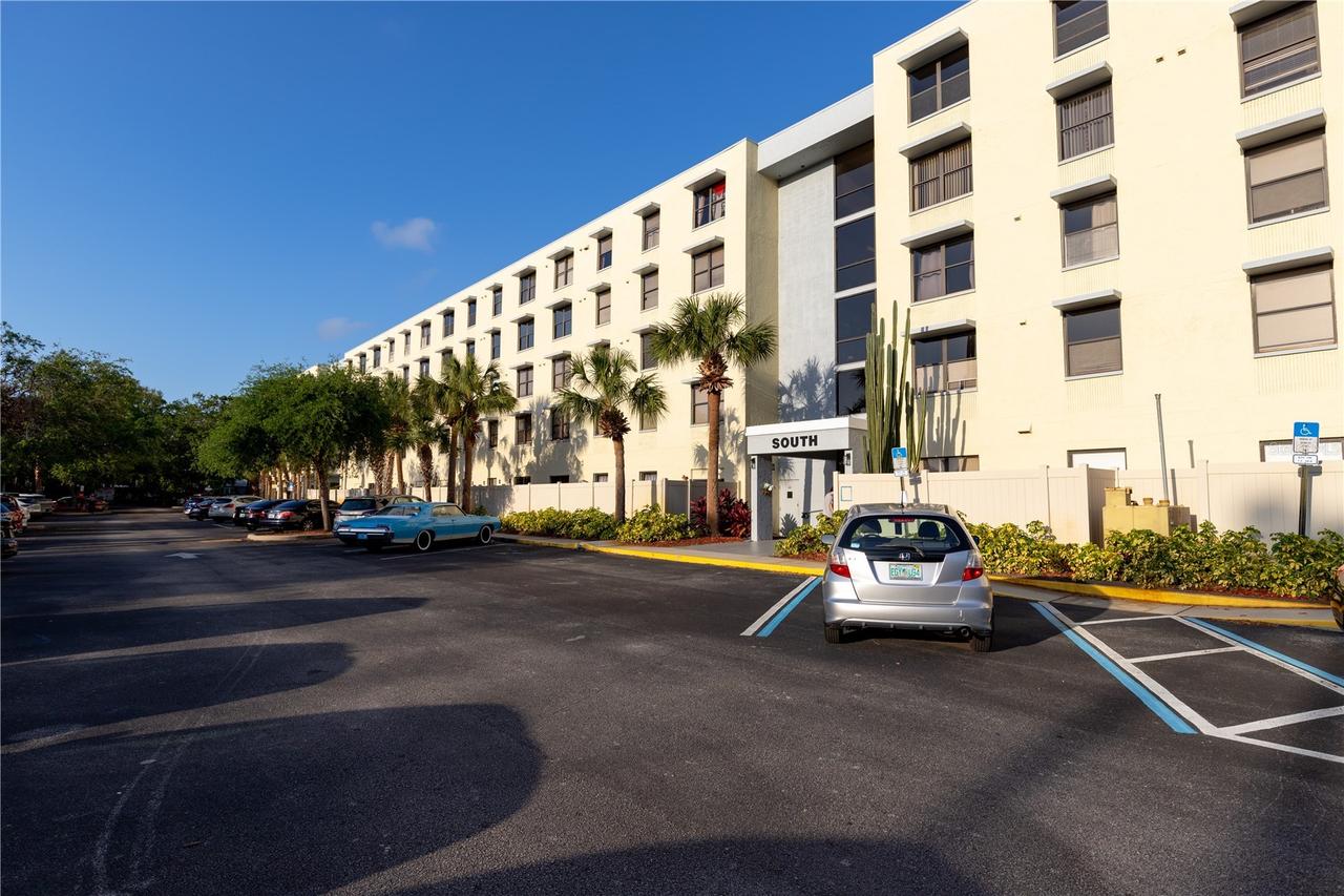 701 S Madison Ave. #502, Clearwater, FL 33756