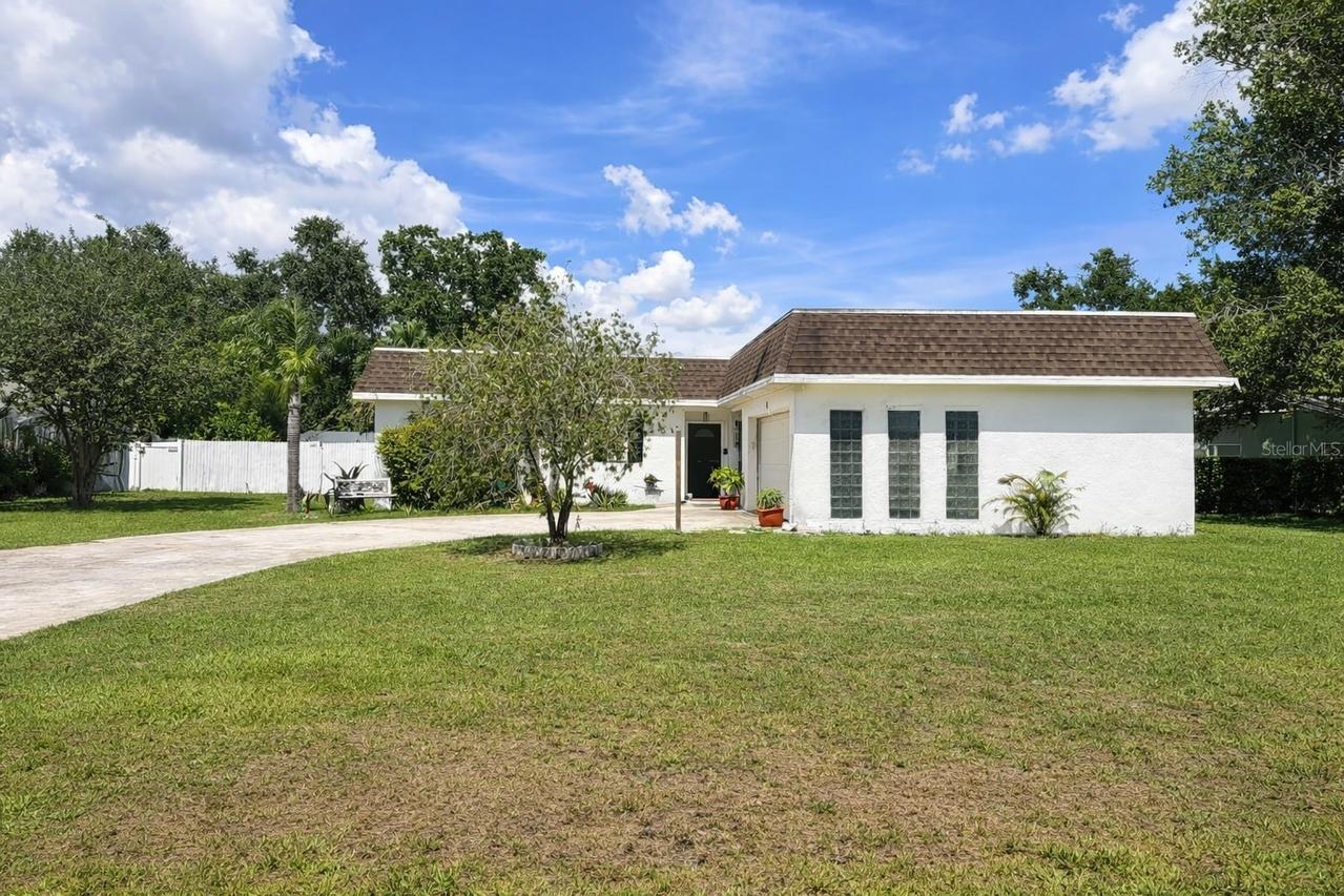 3520 Stable Ridge Ln., Land O Lakes, FL 34639