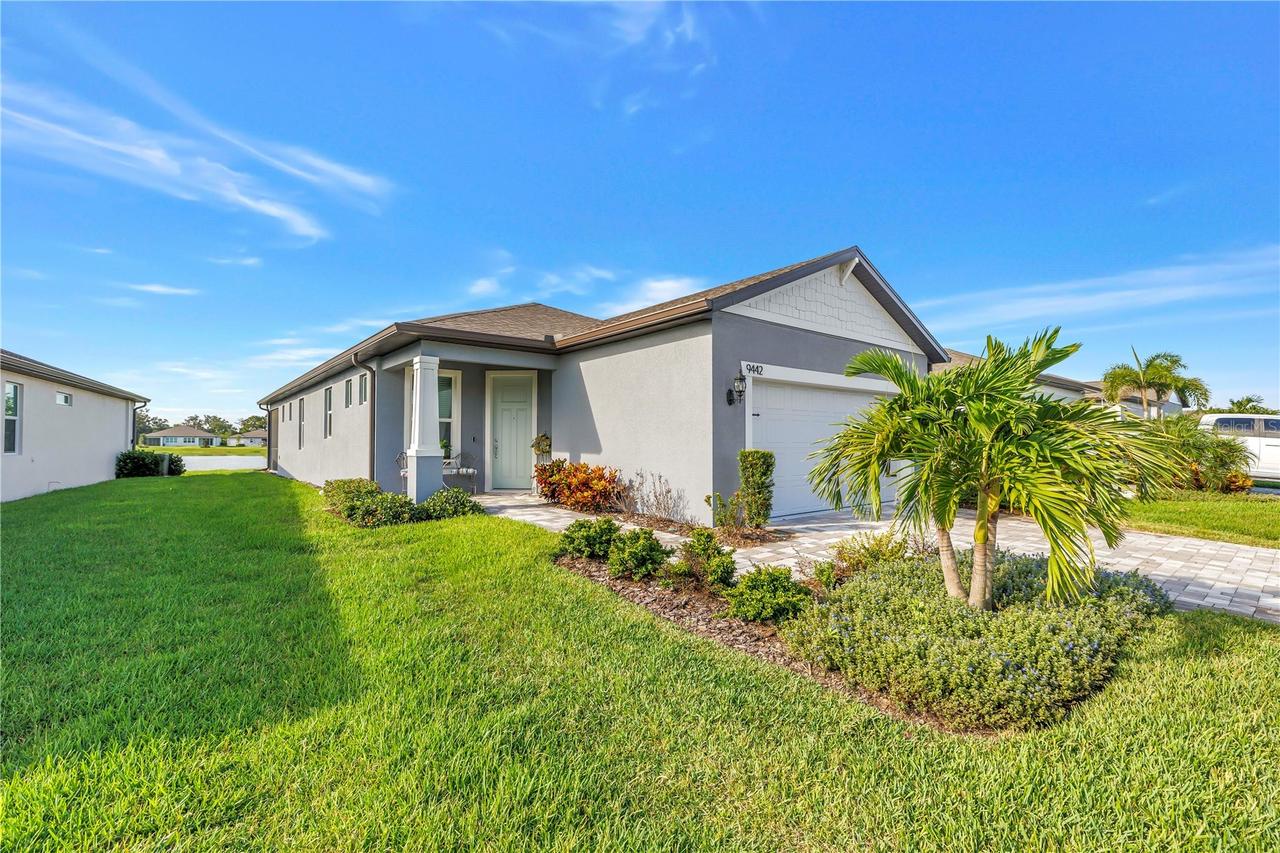 9442 Ballaster Pointe Loop, Parrish, FL 34219