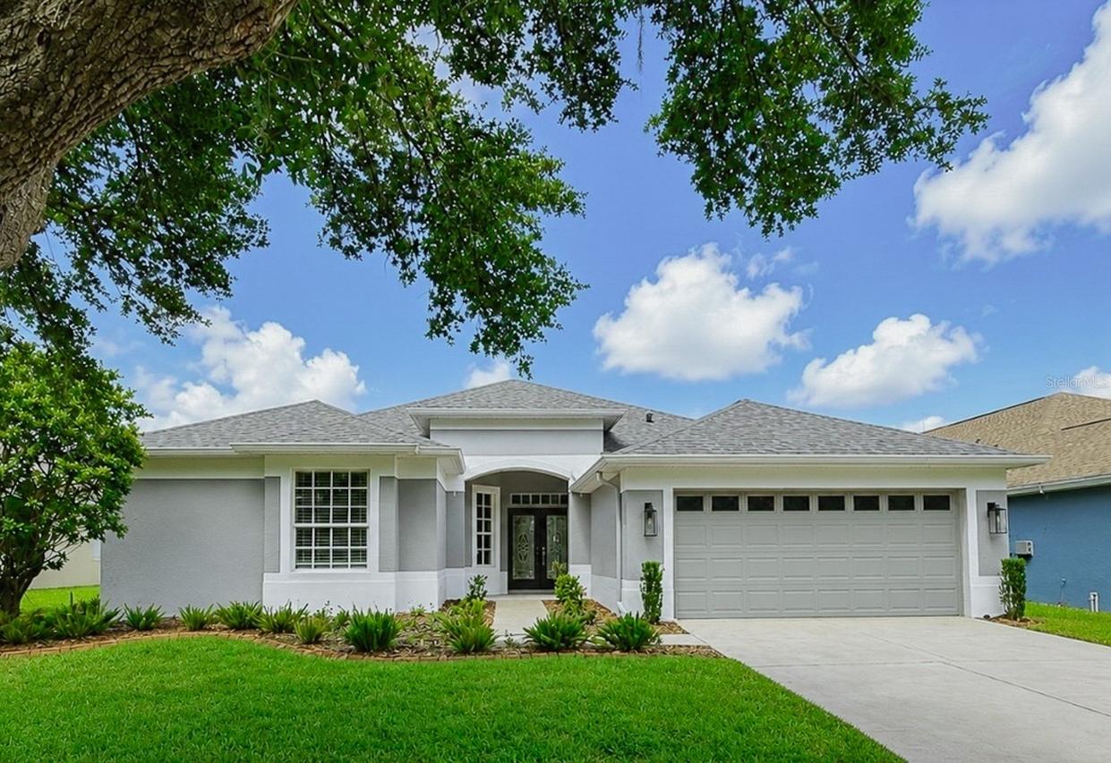 5849 Heronrise Crescent Dr., Lithia, FL 33547