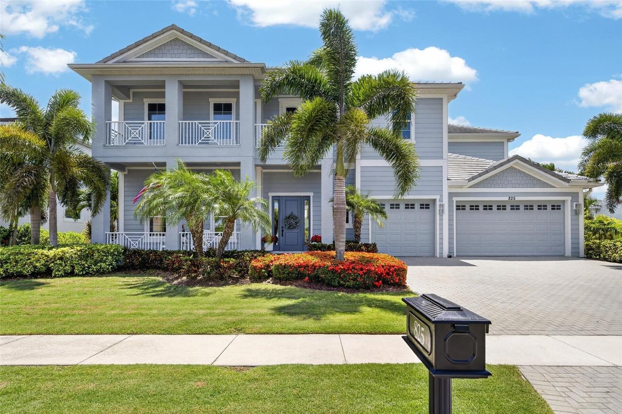825 Manns Harbor Dr., Apollo Beach, FL 33572