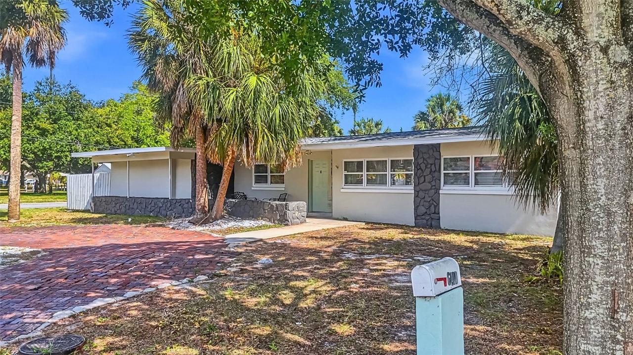 6400 Pelican Dr., St Petersburg, FL 33707
