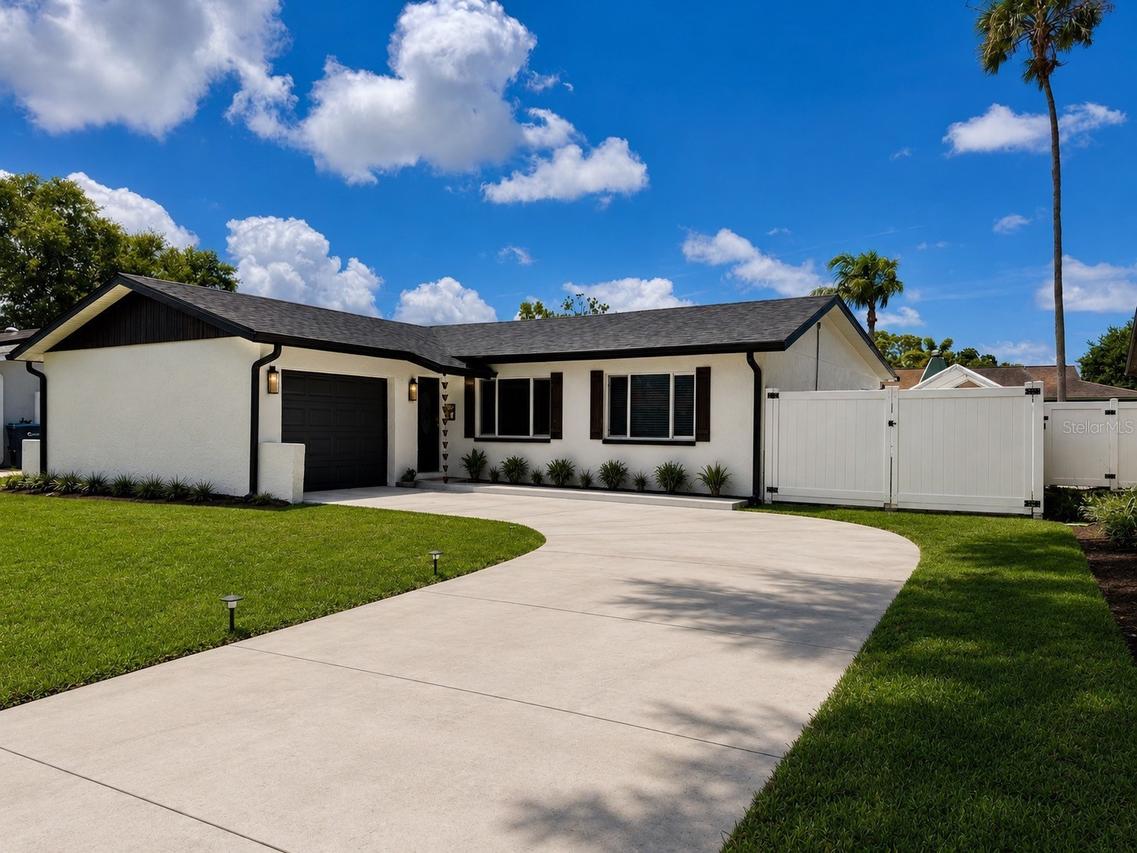 9554 86th Ave., Seminole, FL 33777