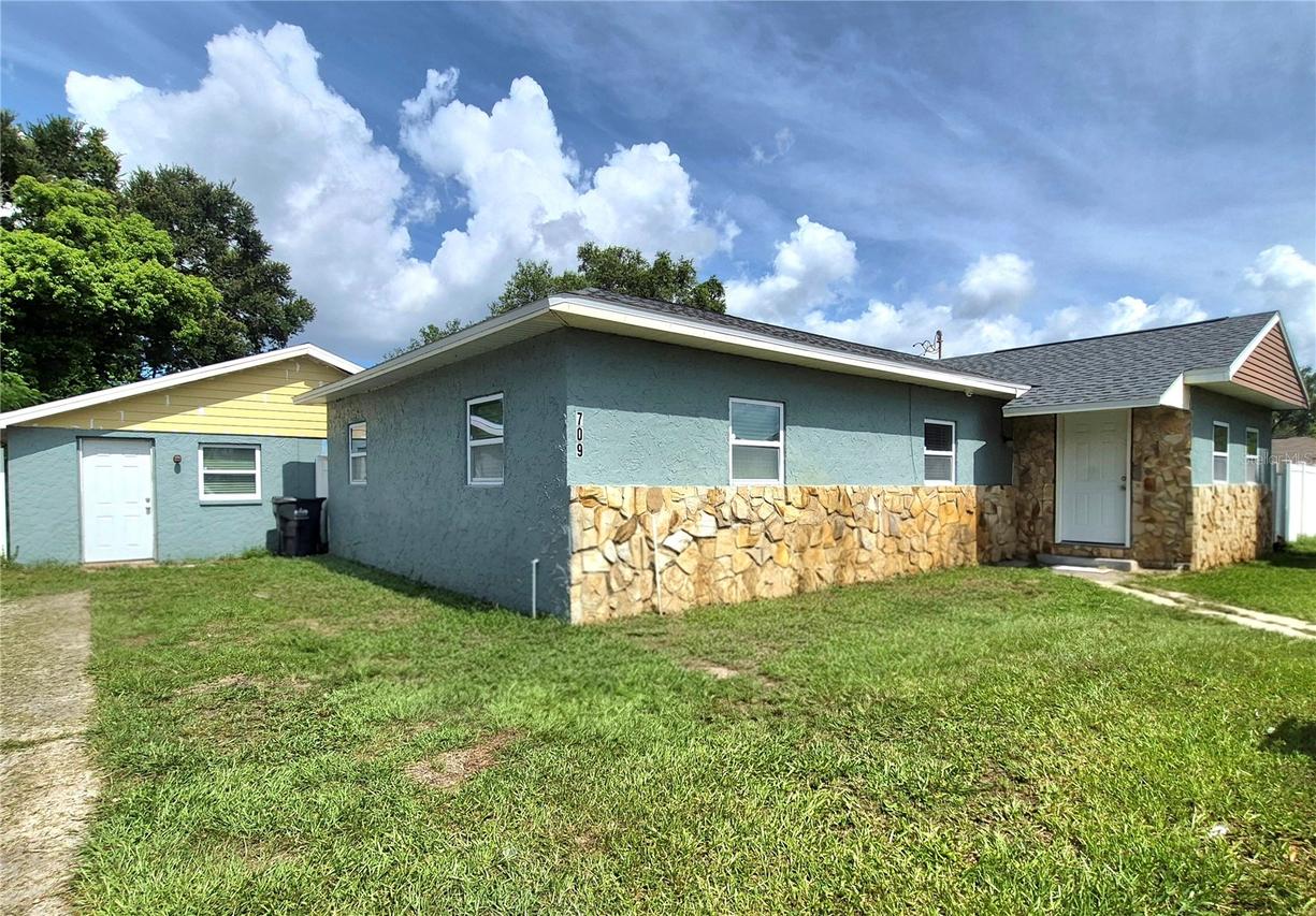 709 E 119th Ave., Tampa, FL 33612