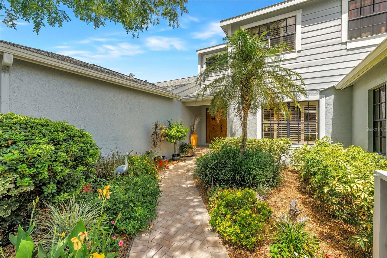 990 San Carlos Ct., St Petersburg, FL 33702