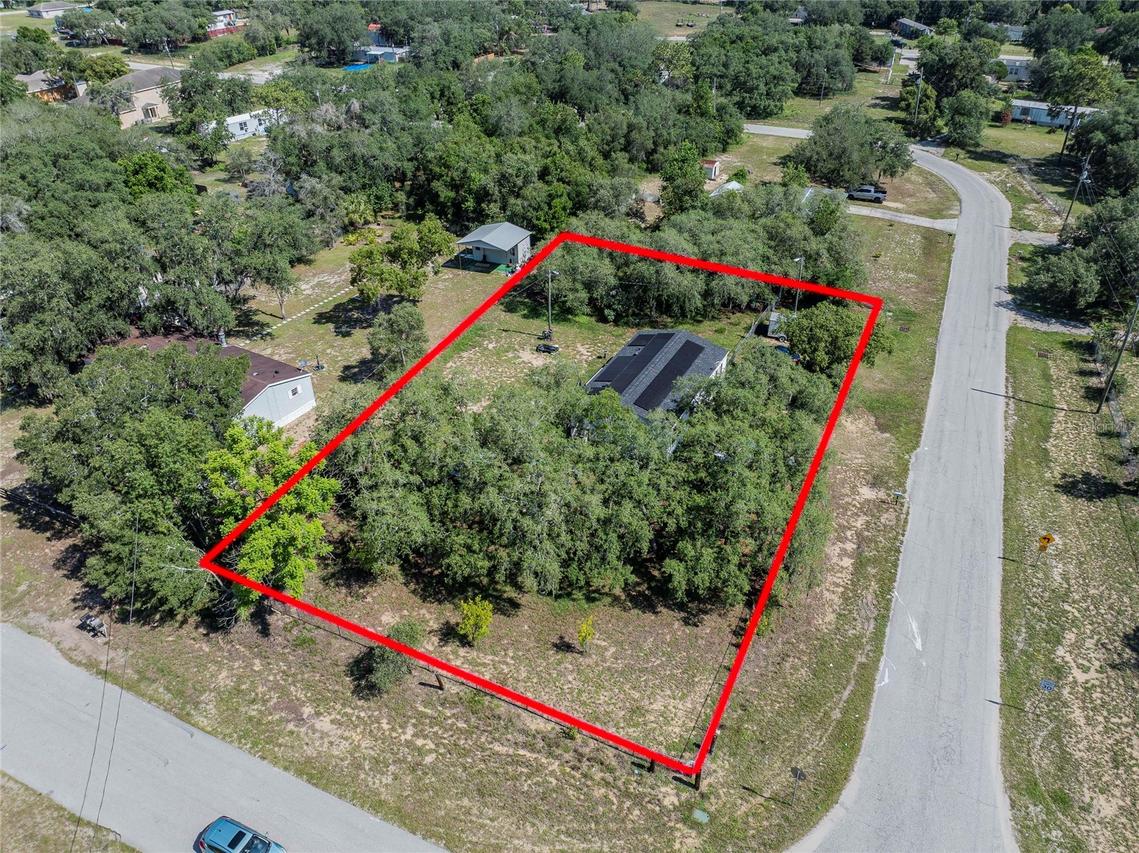 3825 Carriage Dr., Lake Wales, FL 33898