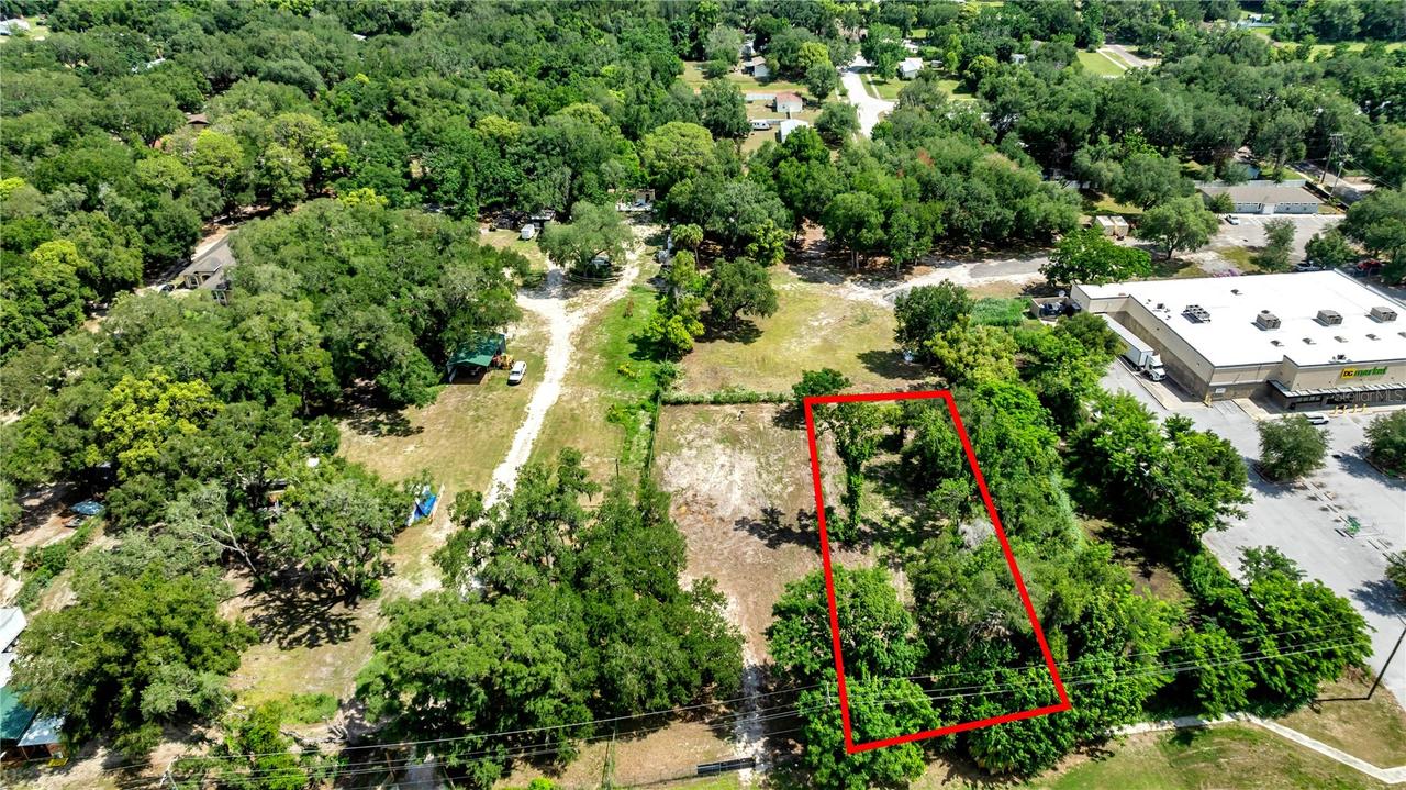 9926 Rockhill Rd., Thonotosassa, FL 33592