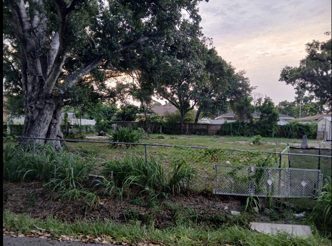 4116 Locust Ave., Sarasota, FL 34234