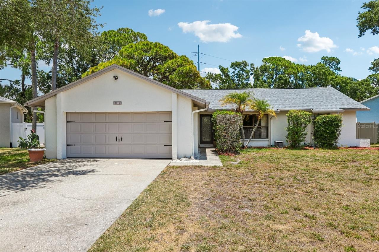 6805 Longpointe Way, Tampa, FL 33615