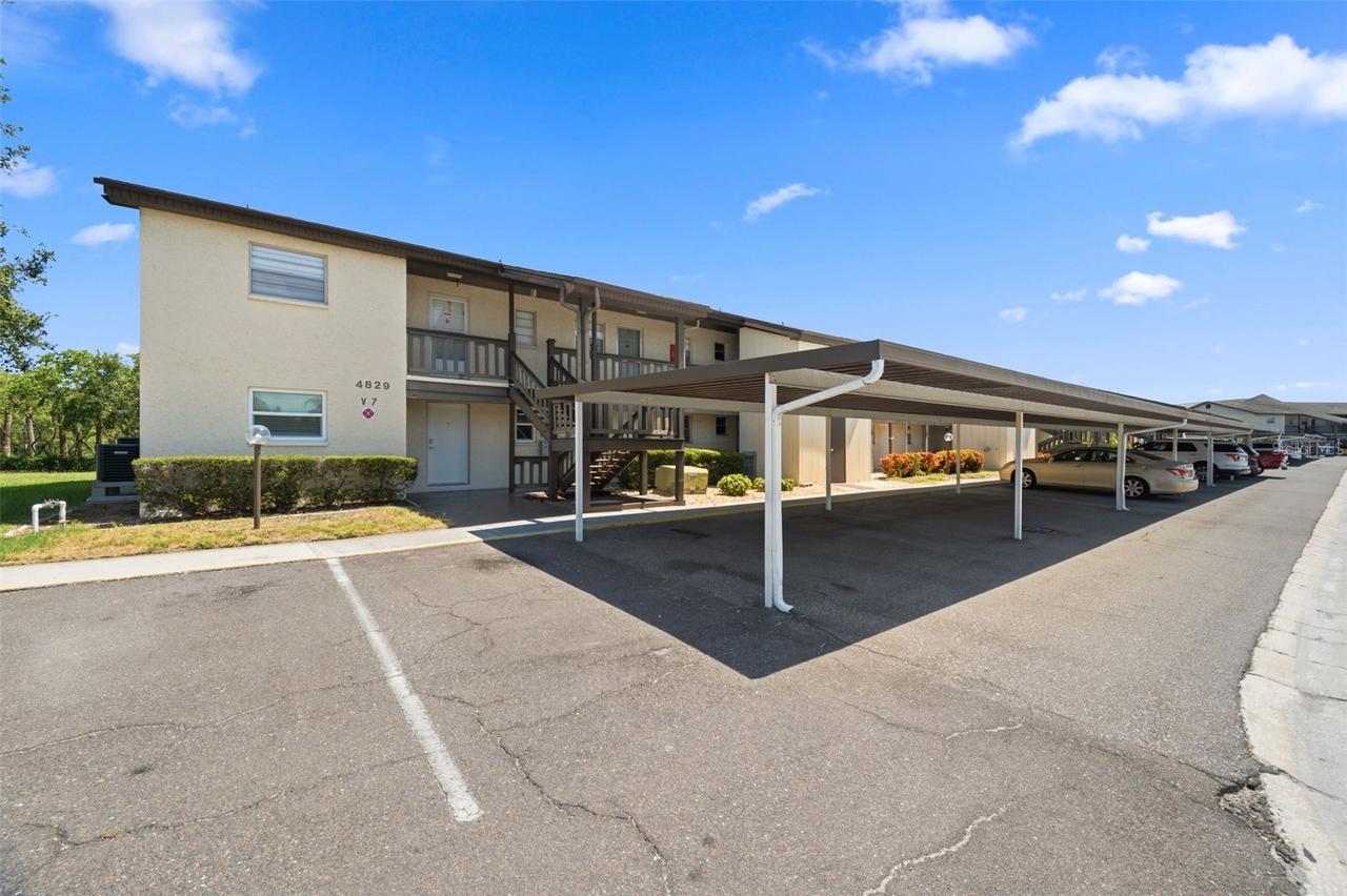 4829 Onyx Ln. #102, New Port Richey, FL 34652
