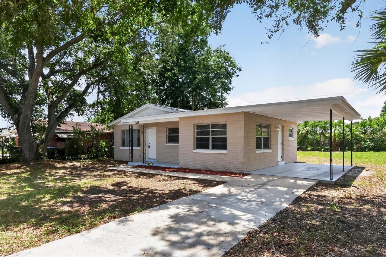 2209 9th Ct., Winter Haven, FL 33881