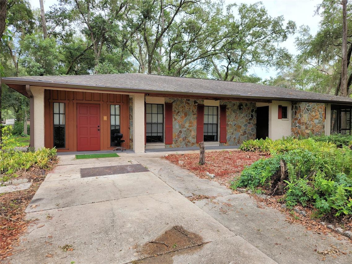 11318 Brightwood Dr., Seffner, FL 33584