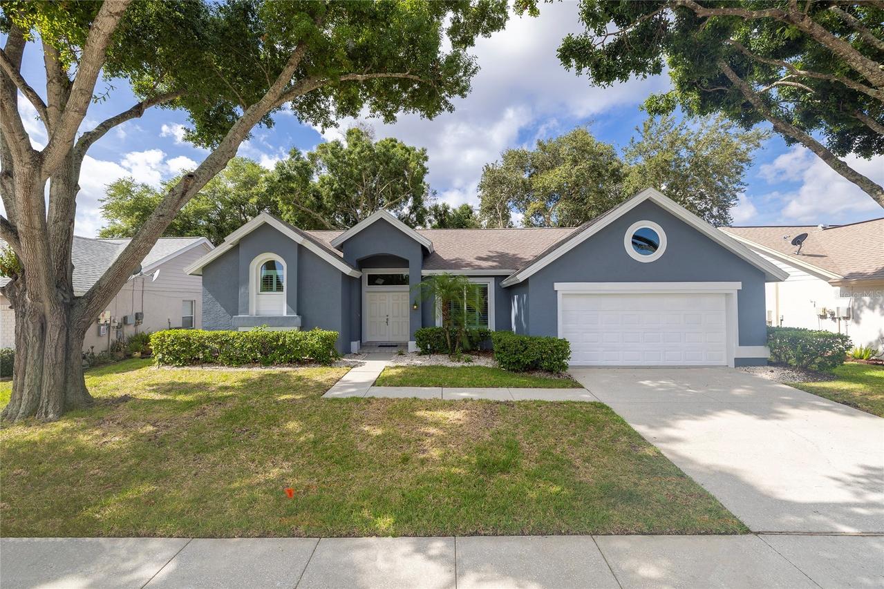 2972 Robinwood Ln., Palm Harbor, FL 34684