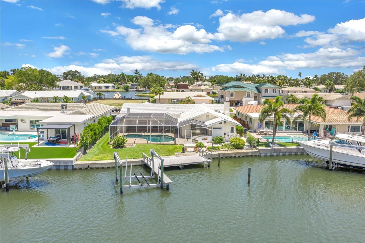 2067 Massachusetts Ave., St Petersburg, FL 33703