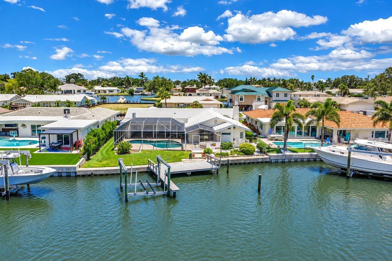 2067 Massachusetts Ave., St Petersburg, FL 33703