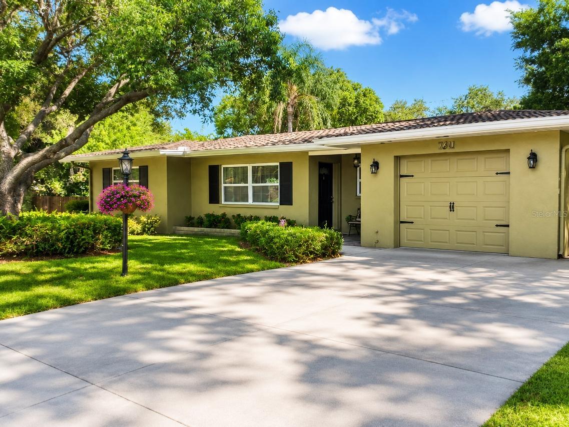 1637 Whitewood Dr., Clearwater, FL 33756