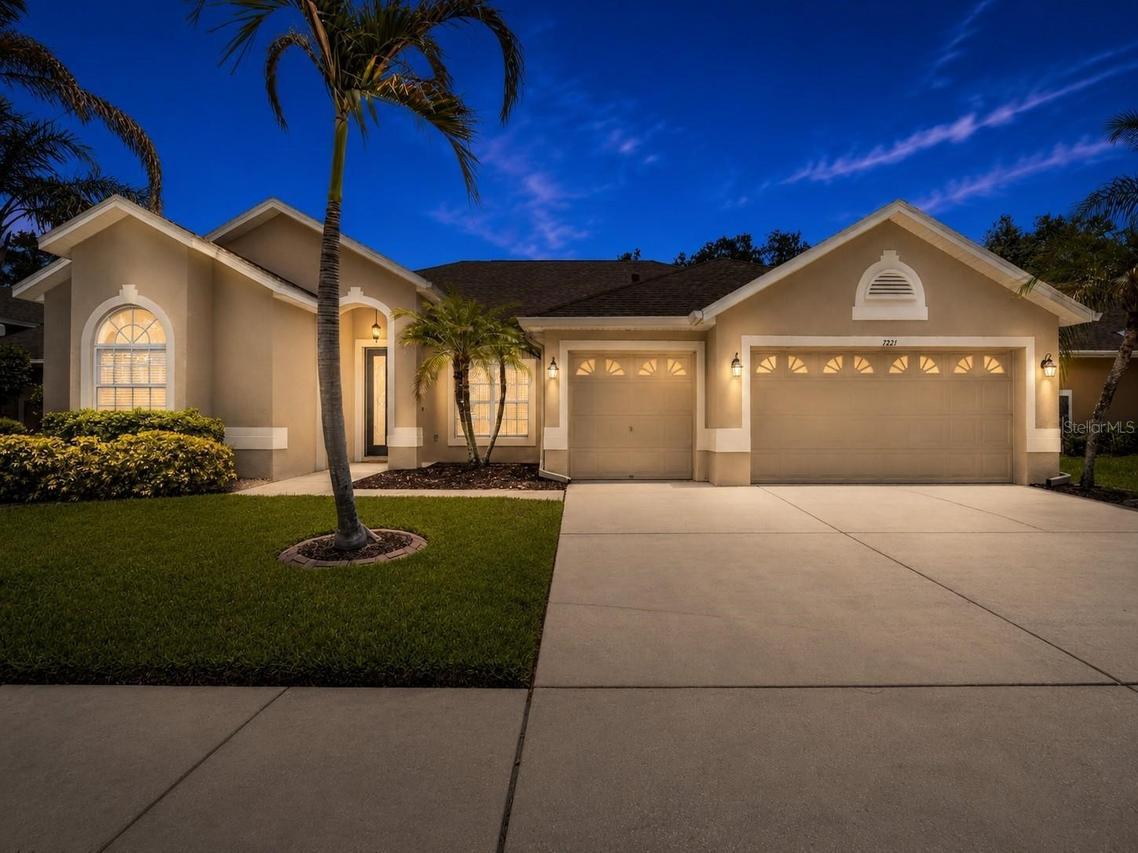 7221 Bucks Ford Dr., Riverview, FL 33578