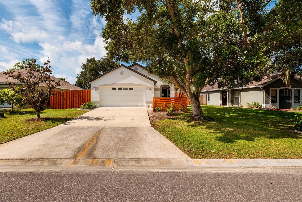 4909 70th St., Palmetto, FL 34221