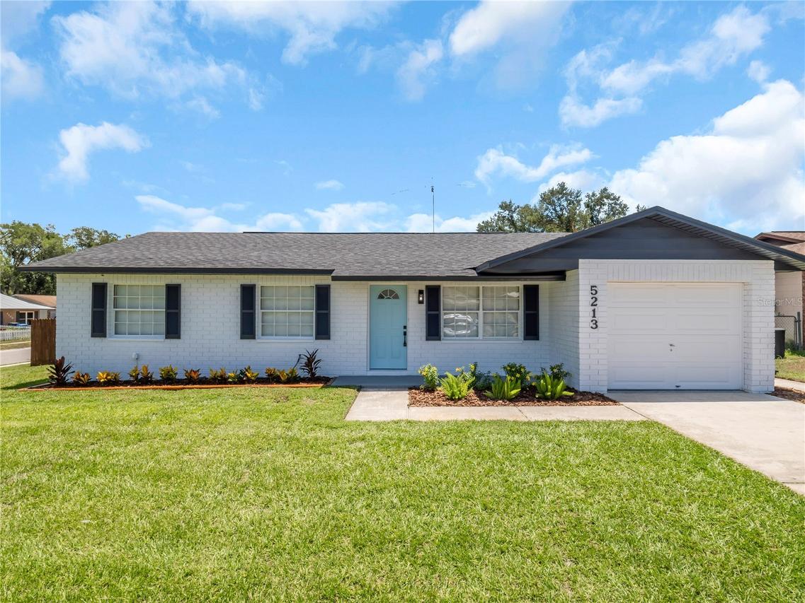 5213 Colfax Pl., Seffner, FL 33584
