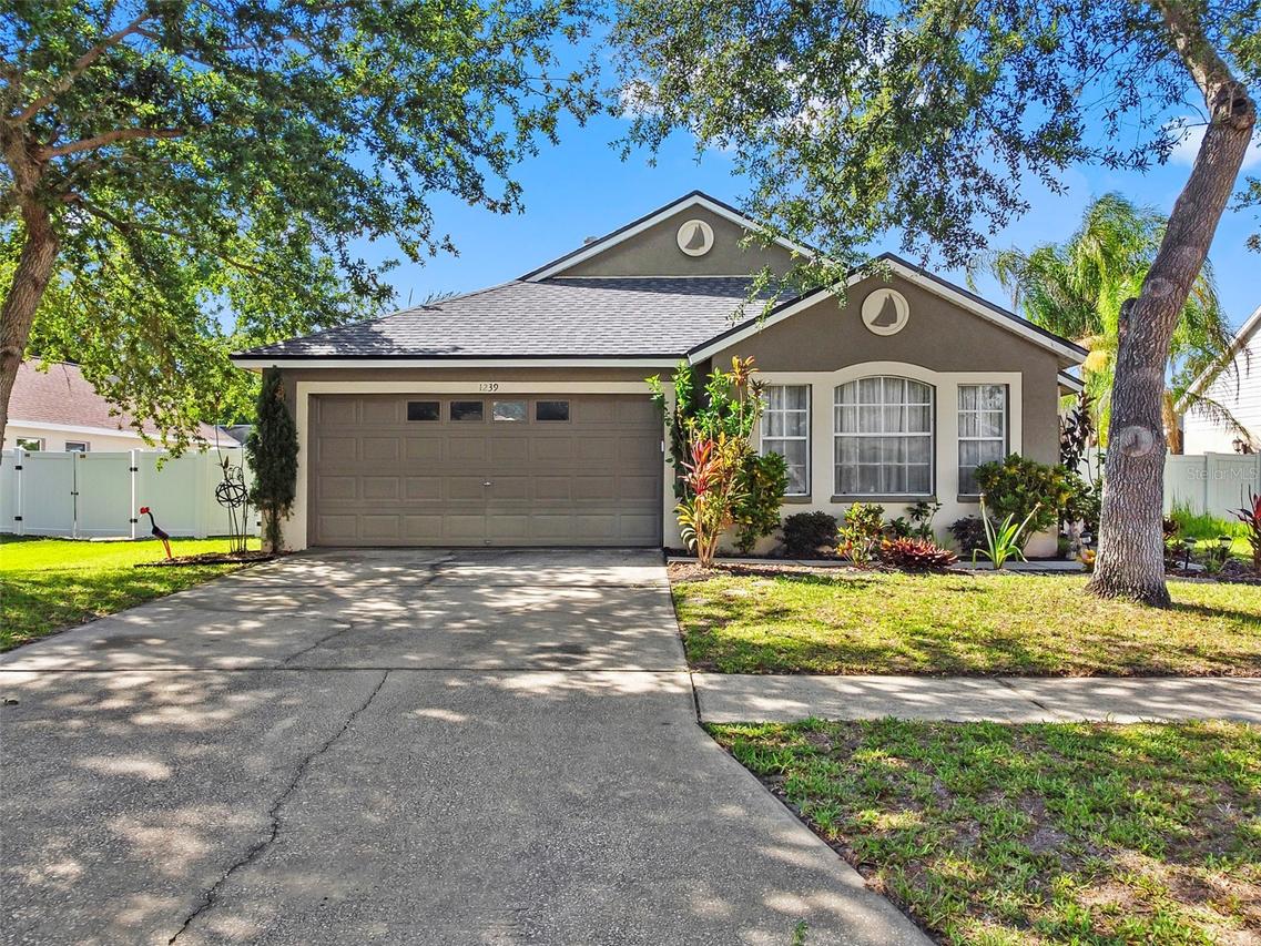 1239 Avonwood Ct., Lutz, FL 33559