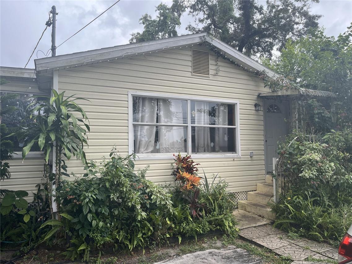 1127 Auburn St., Clearwater, FL 33756