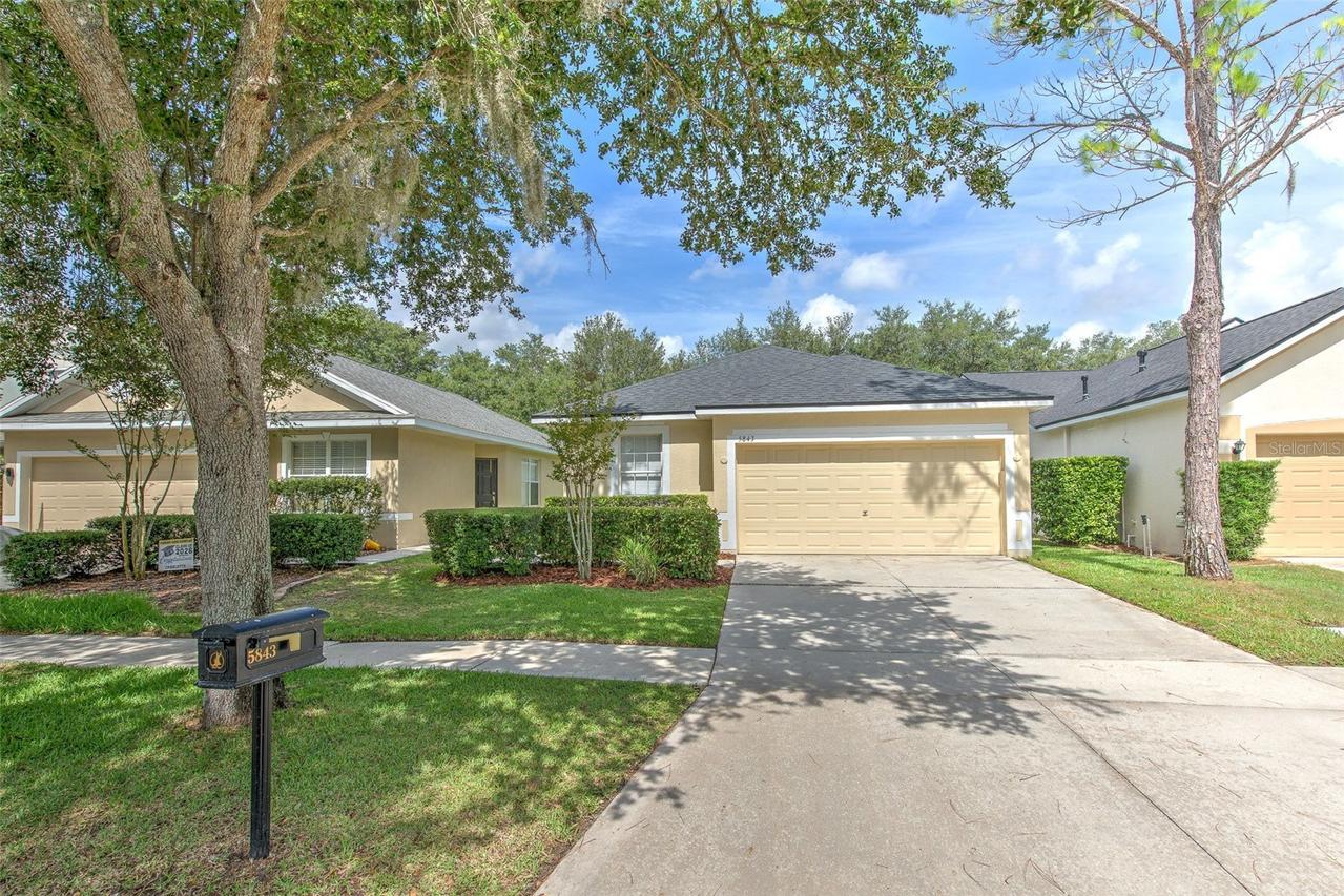 5843 Wrenwater Dr., Lithia, FL 33547