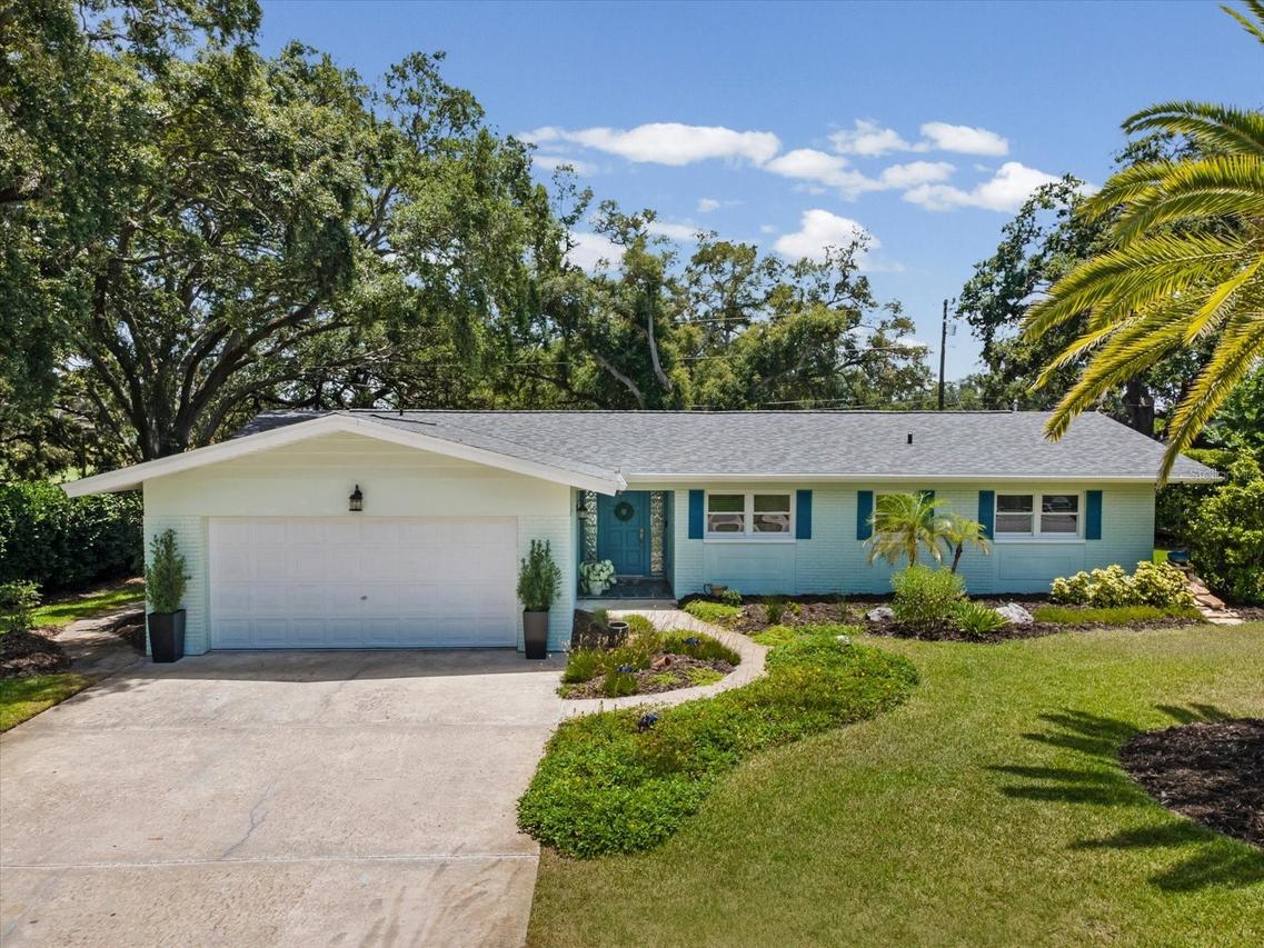 2285 Watrous Dr., Dunedin, FL 34698