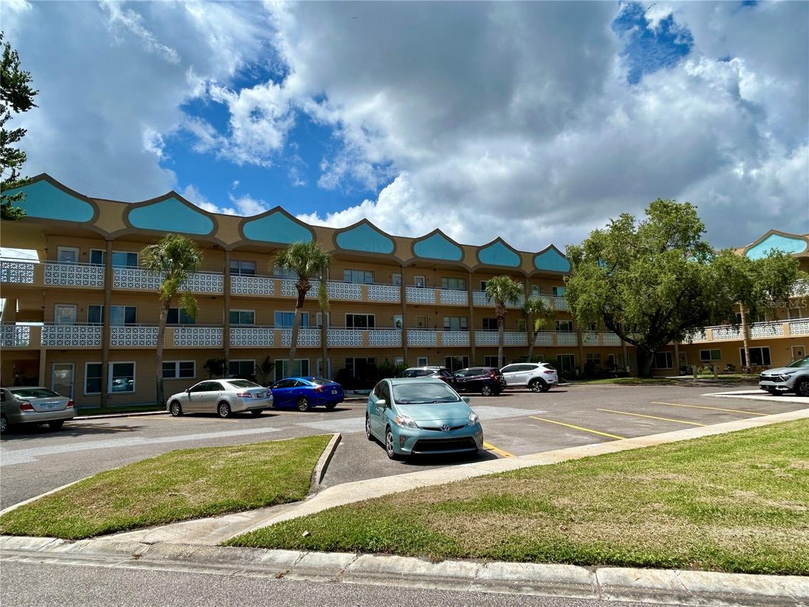 2467 Finlandia Ln. #27, Clearwater, FL 33763