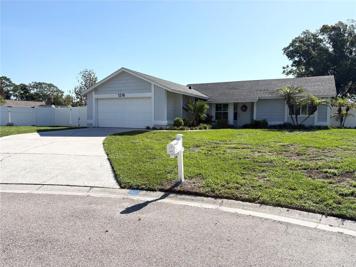 1216 Chestnut Ct., Plant City, FL 33563