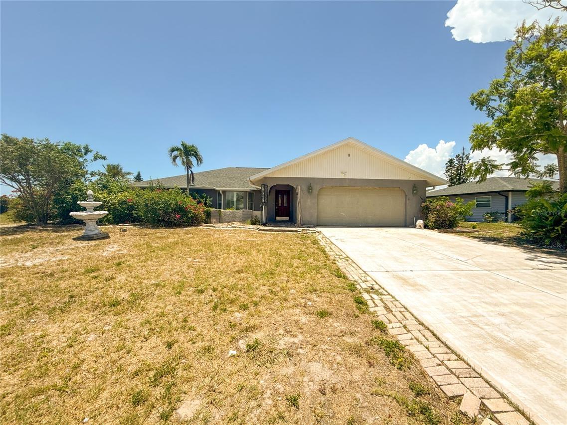 132 Mark Twain Ln., Rotonda West, FL 33947