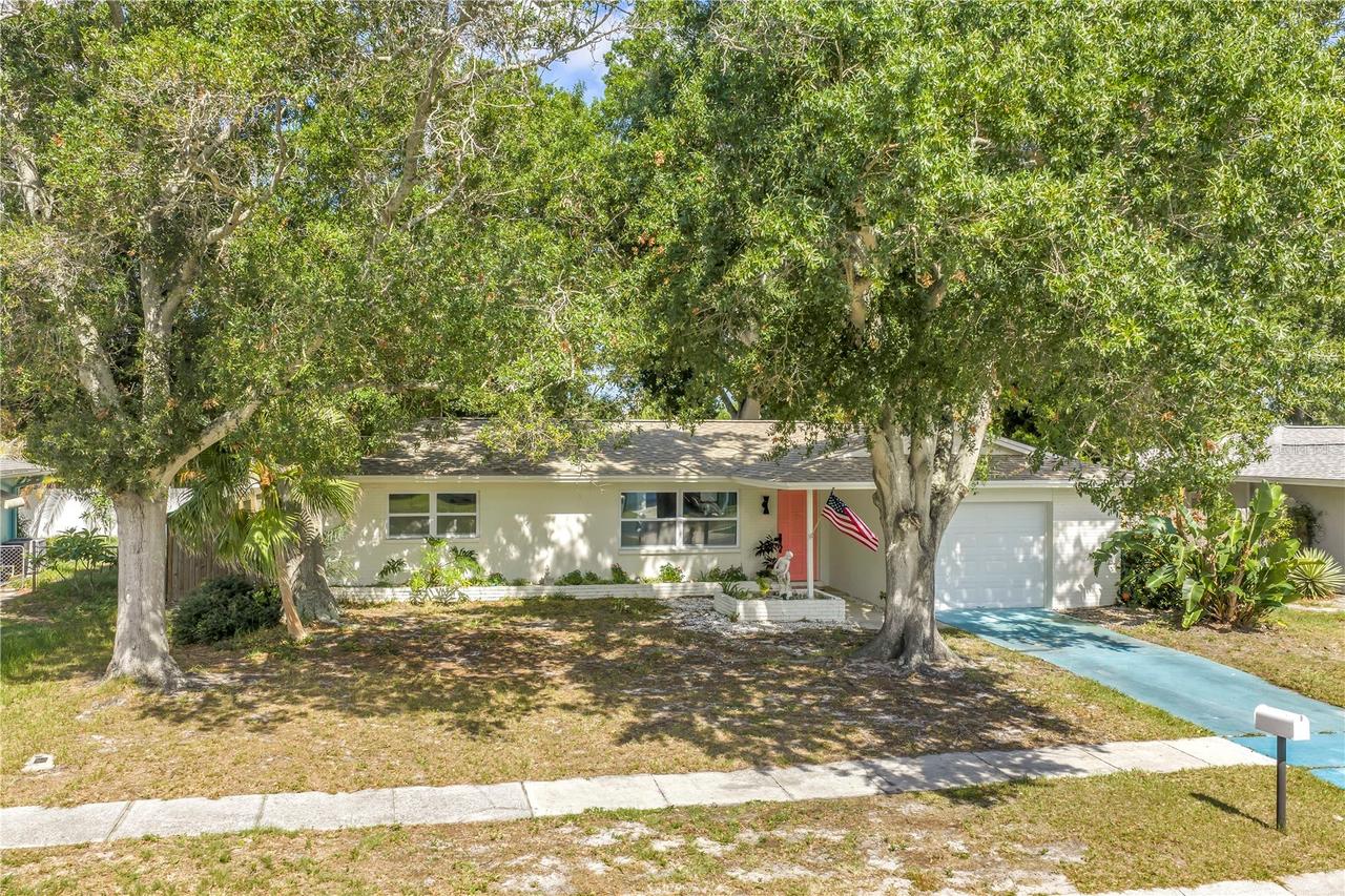 11478 Imperial Grove Dr., Largo, FL 33774