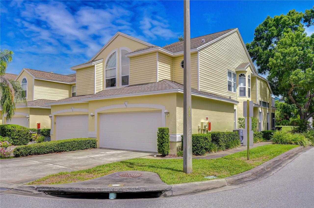 1050 Starkey Rd. #2105, Largo, FL 33771