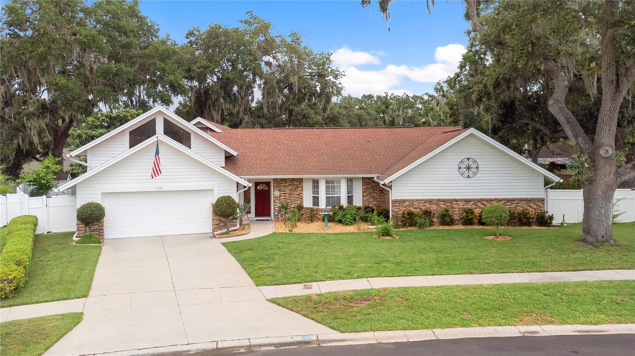 1516 Teakwood Dr., Plant City, FL 33563