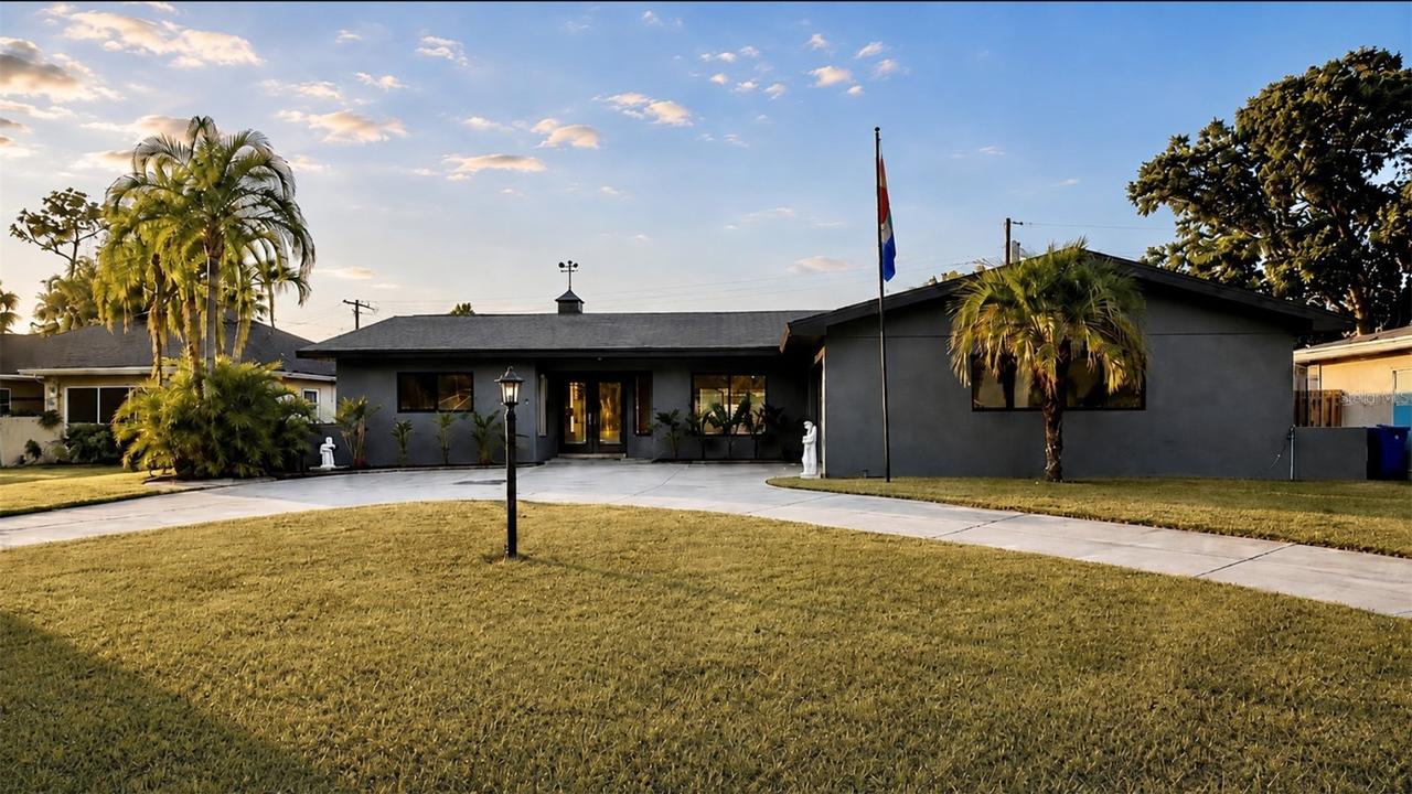 2697 66th Ter., St Petersburg, FL 33712