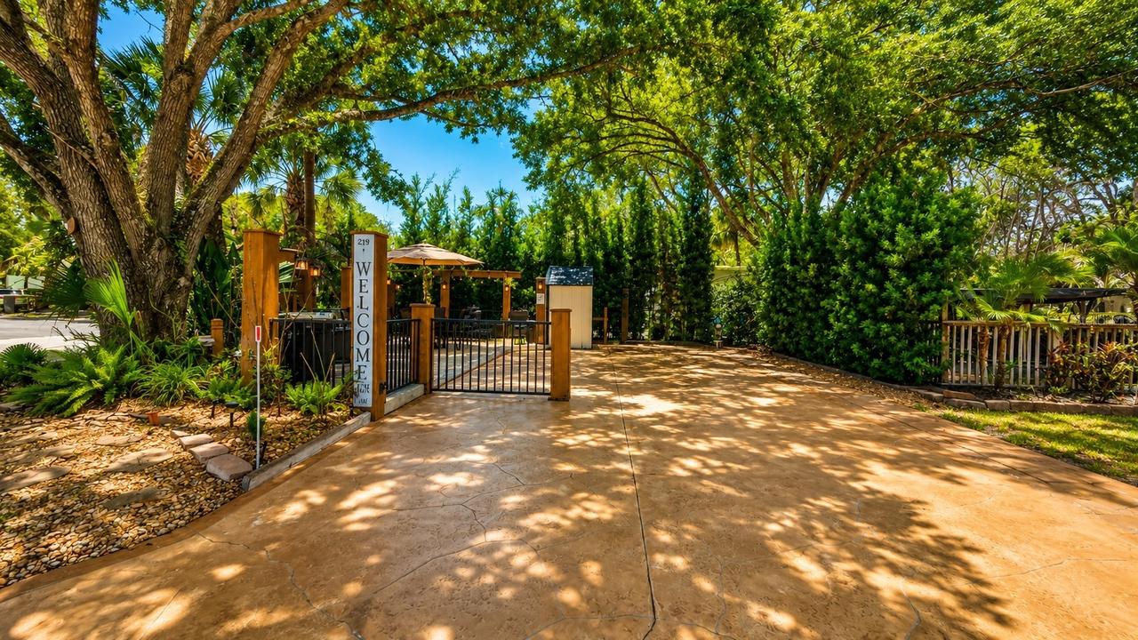 219 E Appaloosa Tr., River Ranch, FL 33867