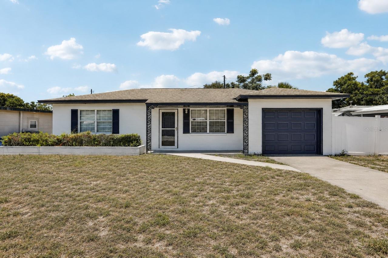 104 E Grapefruit Cir., Clearwater, FL 33759