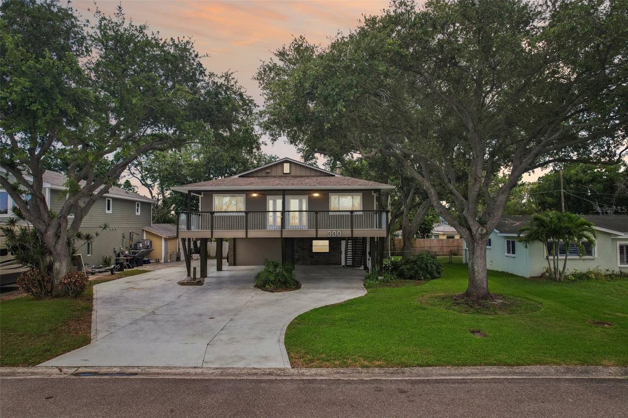 300 90th Ave., St Petersburg, FL 33702