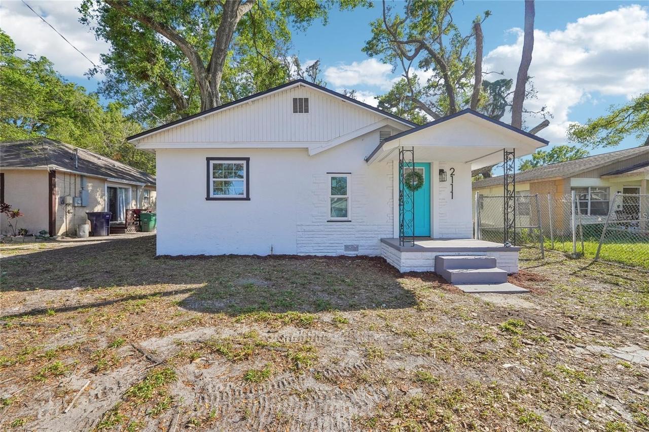 2111 E Ellicott St., Tampa, FL 33610