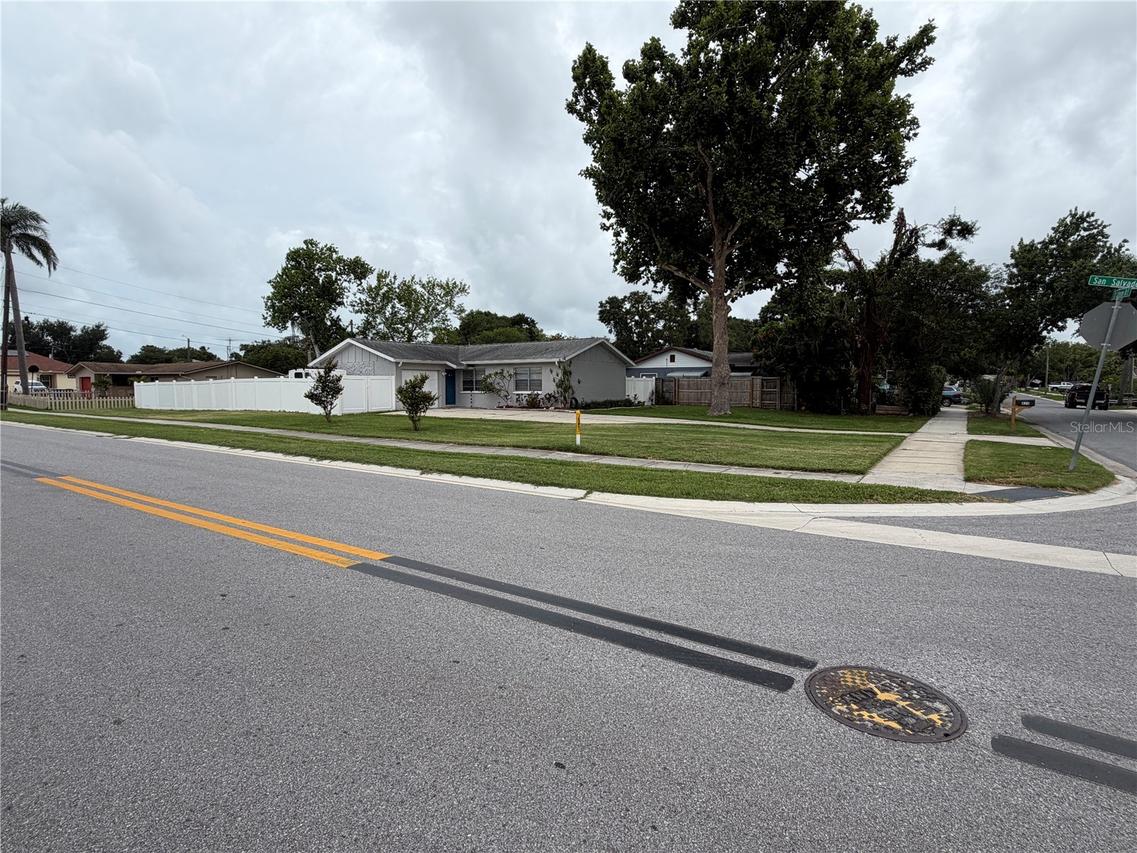 820 San Salvador Dr., Dunedin, FL 34698