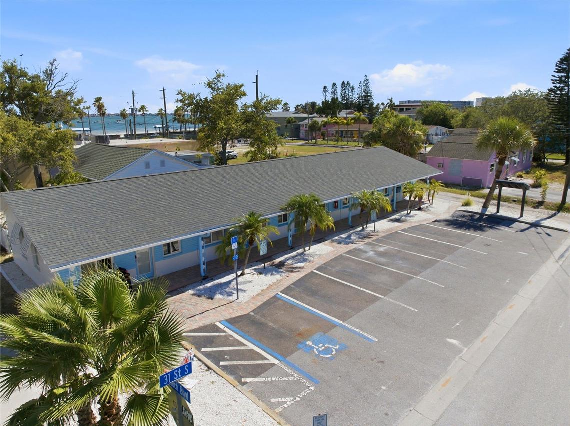 3101 Beach Blvd. #1-5, Gulfport, FL 33707