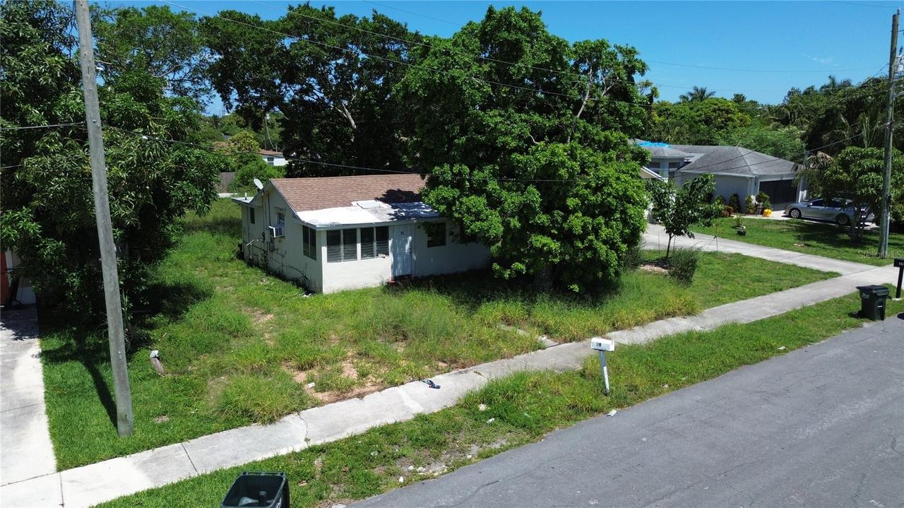 39 NW 13th Ave., Delray Beach, FL 33444