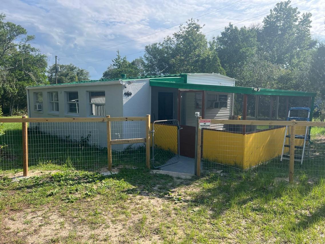 20456 SE 140th St., Umatilla, FL 32784