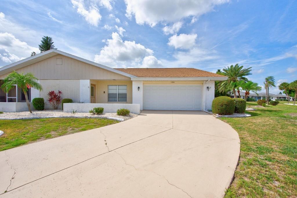 106 Silverbell Ct., Sun City Center, FL 33573