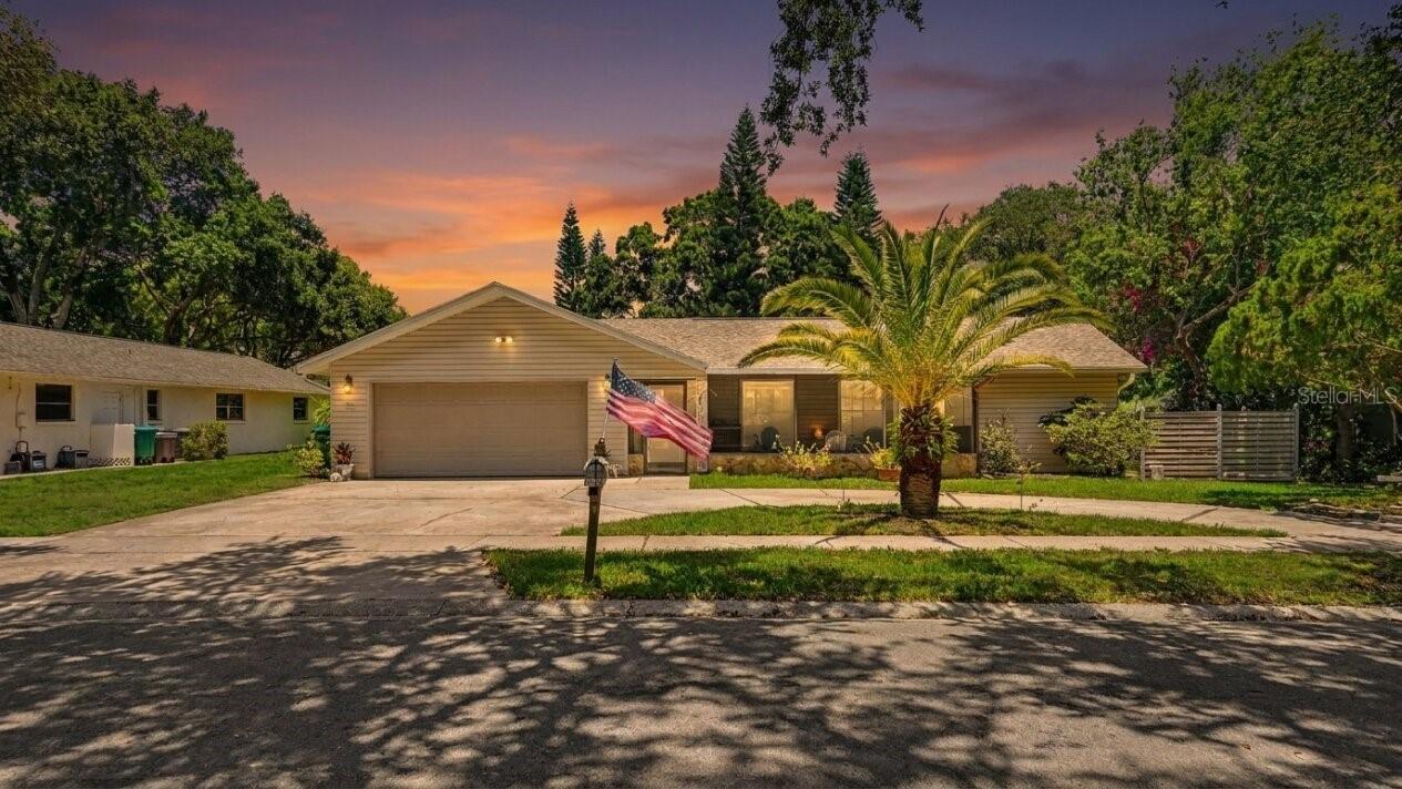 165 Woodcutter Ln., Palm Harbor, FL 34683