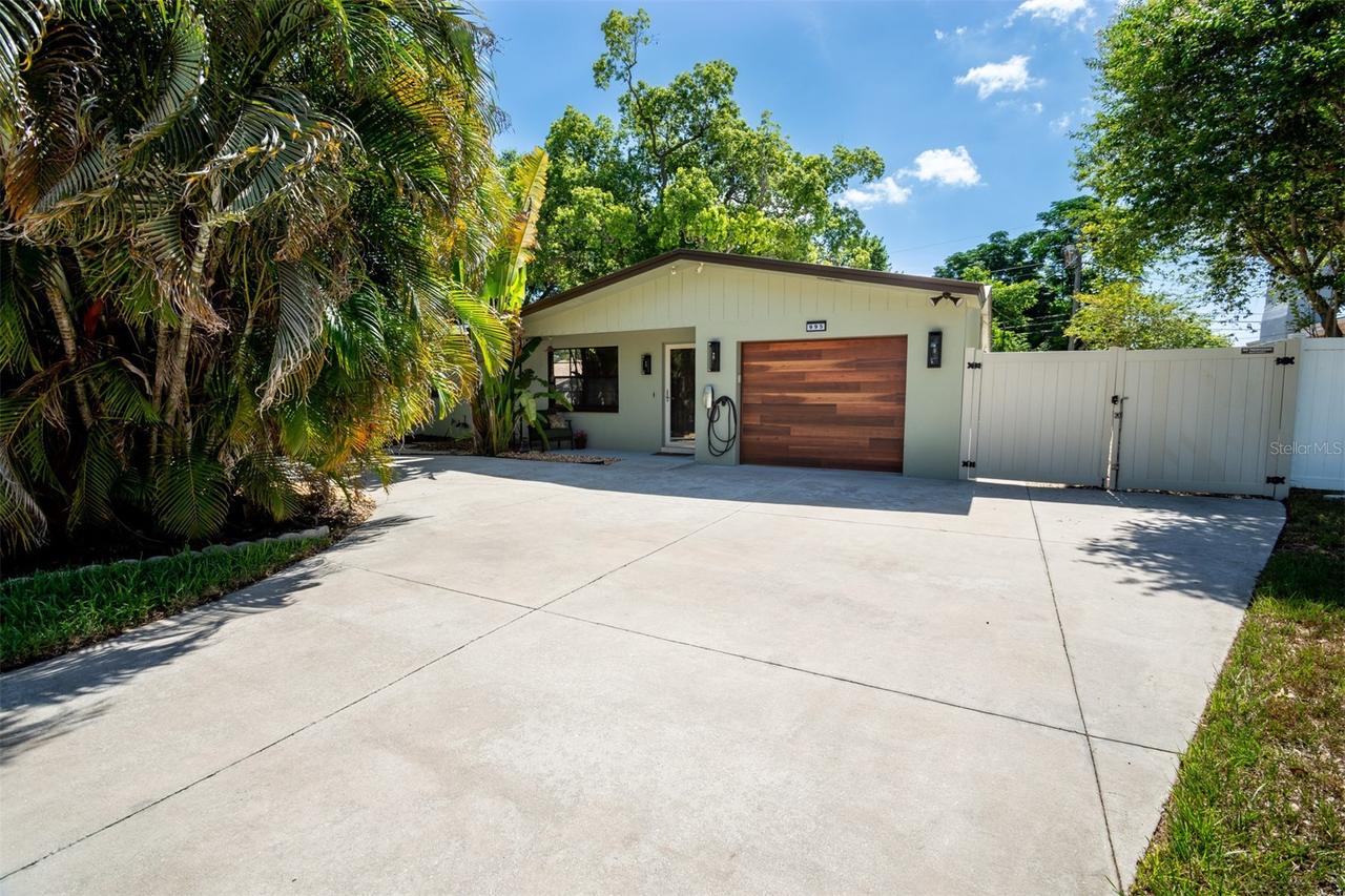 995 Emerson Dr., Dunedin, FL 34698